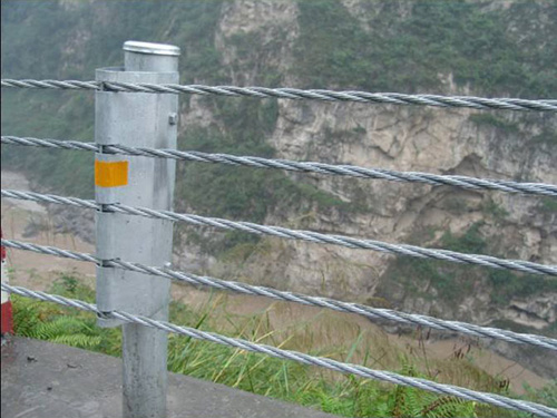 路侧缆索护栏